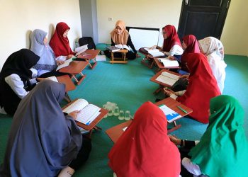 Mewarnai Ramadhan dengan Alquran