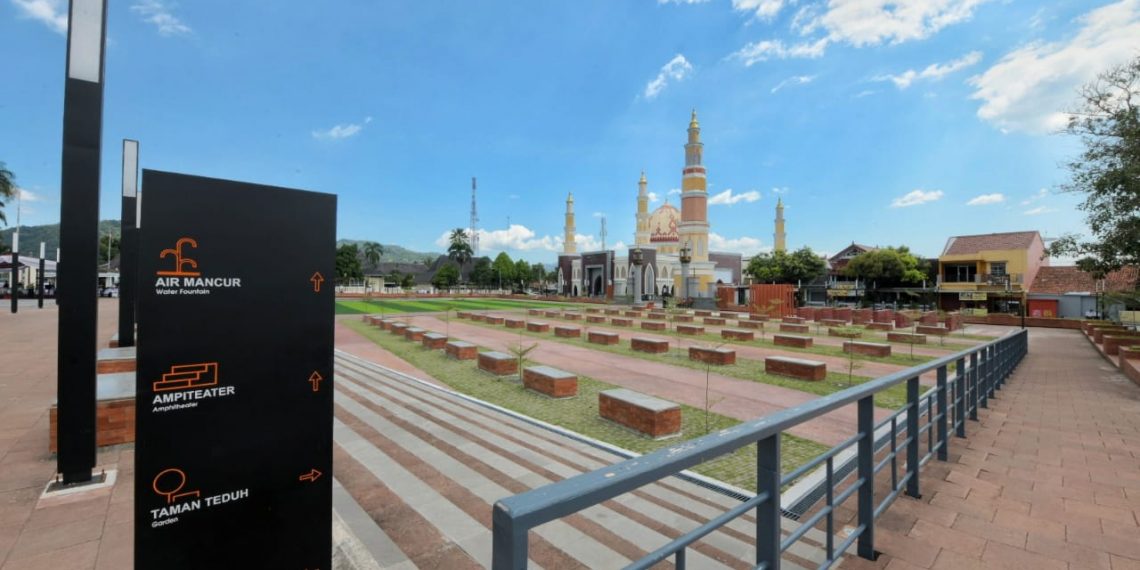 Resmikan Alun-alun Majalengka, Ridwan Kamil: Silakan Berkegiatan tapi Disiplin Prokes