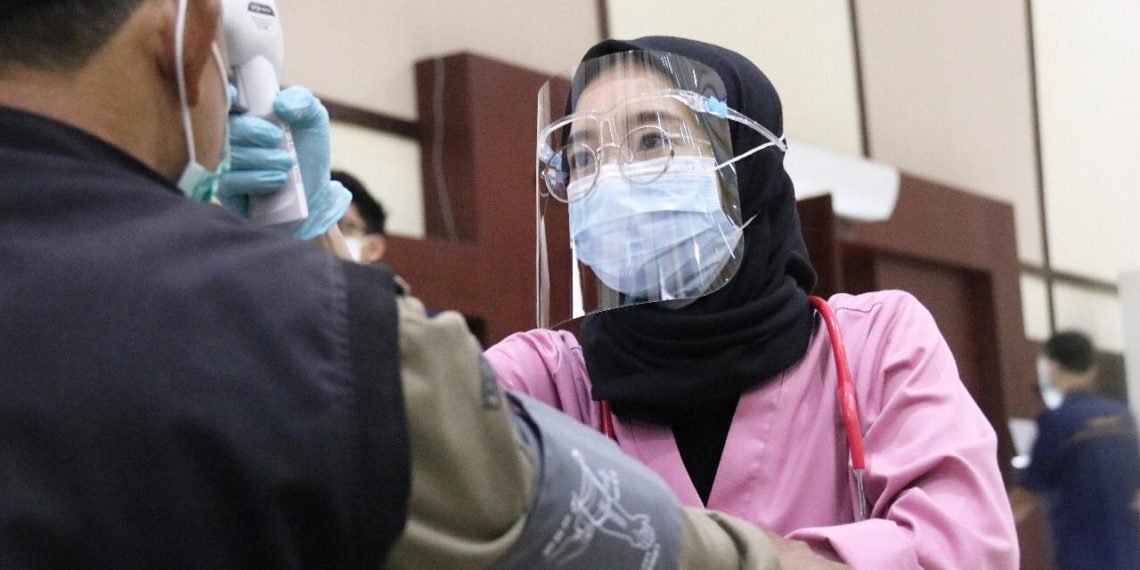 Dukung Program Pemerintah, Itenas Bandung Gelar Vaksinasi Untuk 1485 Tenaga Pendidik