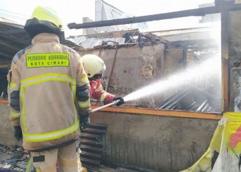 Bum, Rumah Makan Padang di Cihanjuang Hangus Terbakar