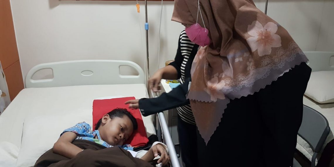 Kolaborasi RCI, RBM Kota Bandung dan RS Santosa Untuk Selamatkan Aldo, penderita Kanker Tulang