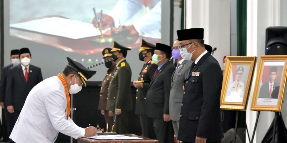 Usai Dilantik, Emil Minta Bupati Cianjur Lakukan Ini