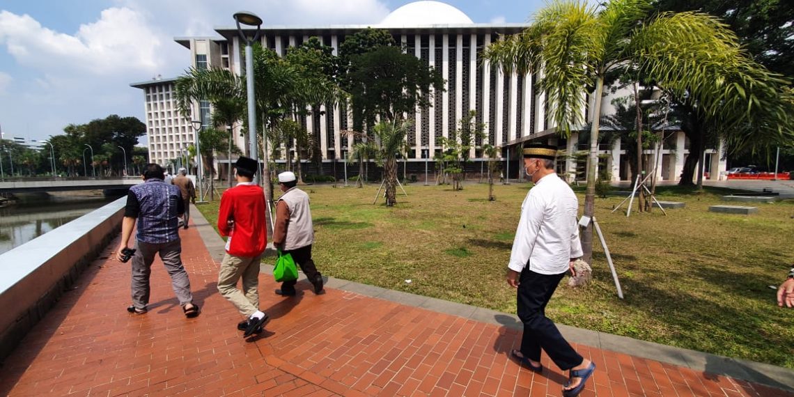 Salat Jumat Pertama Usai Bulan Ramadan di Masjid Istiqlal