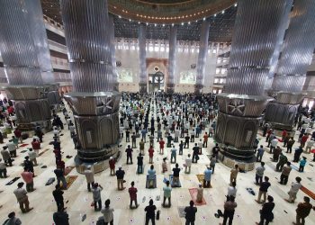 Salat Jumat Pertama Usai Bulan Ramadan di Masjid Istiqlal