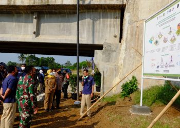 Peduli Lingkungan, Pupuk Kujang Bangun Taman Edukasi dan Tanam Pohon di Bantaran Citarum