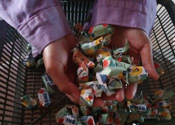 Mengintip Produksi Permen Caramel Susu Khas Pangalengan