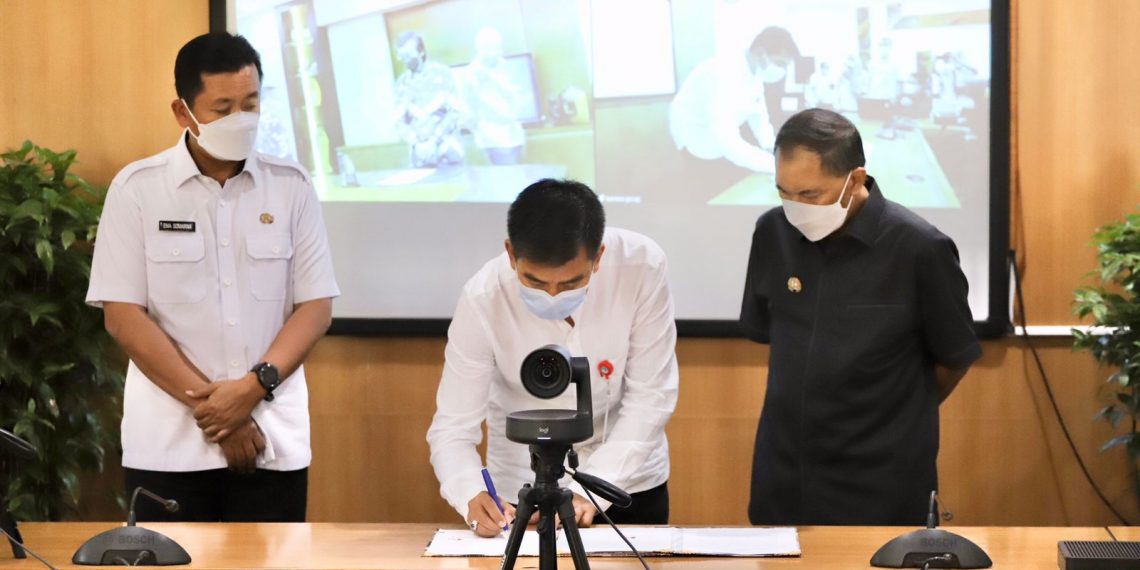 PT ATB dan Perumda Tirtawening Kota Bandung Jalin Kerjasama Kembangkan SPAM Gedebage