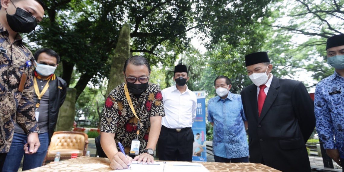 Pemkot Bandung Hadirkan 500 Titik Baru Wifi Gratis