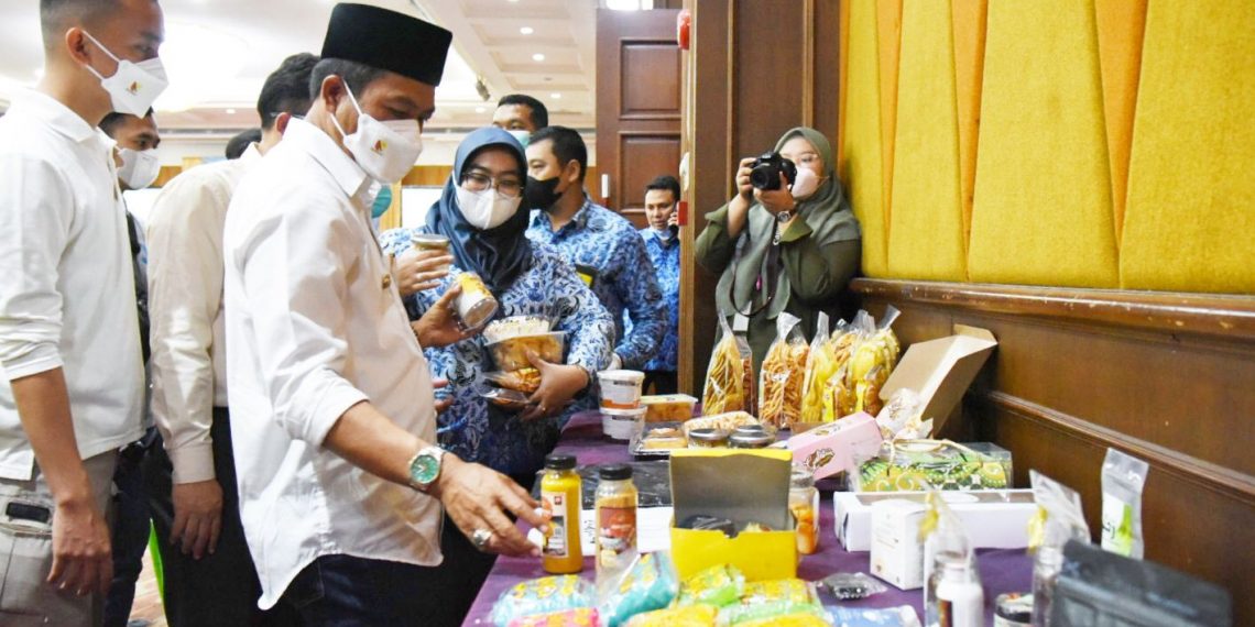 Bupati: Tolong Disperindag Mudahkan Perizinan IKM