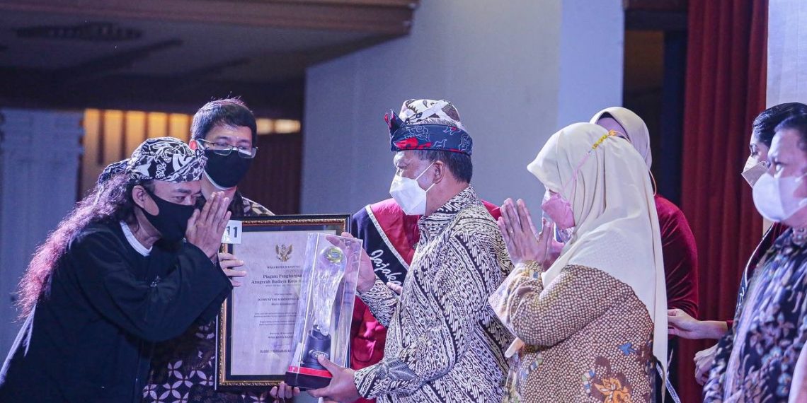 Oded Berikan Anugerah Budaya Kepada 24 Seniman dan Budayawan