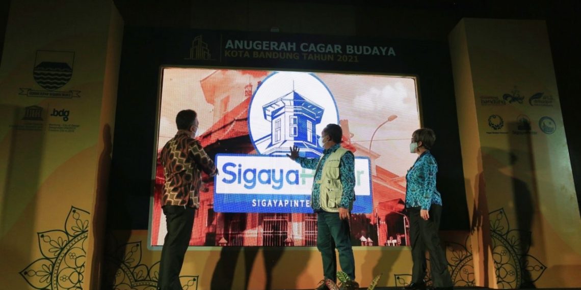 Pemkot Bandung Apresiasi 10 Pelestari Bangunan Cagar Budaya