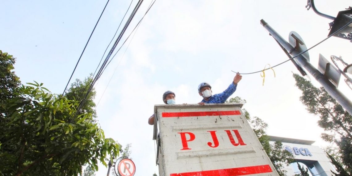 Selamat Tinggal Kabel Semrawut di Kota Bandung