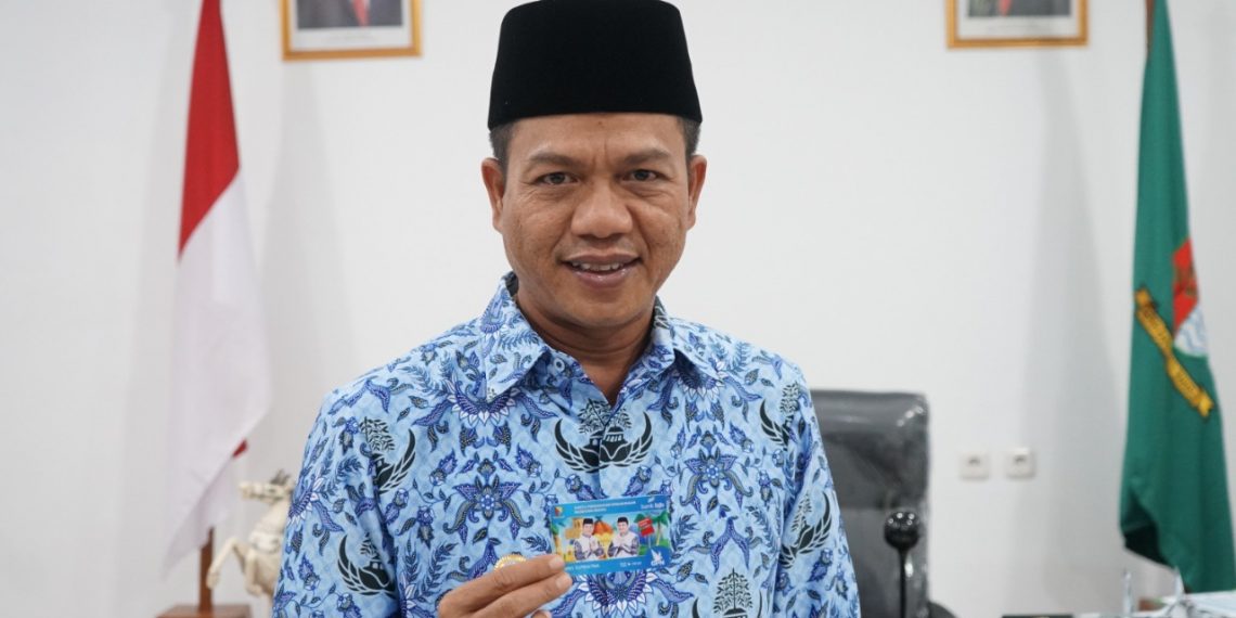 12.769 Asatidz Terima Kartu Bantuan Guru Ngaji