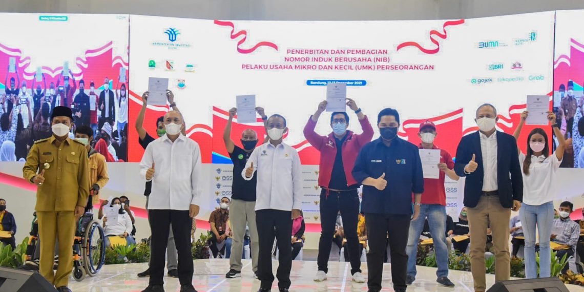 Menkop UKM Bagikan NIB Bagi Pelaku UKM di Kabupaten Bandung