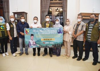 Bupati DS Salurkan Bantuan Erupsi Semeru Senilai Rp416 Juta