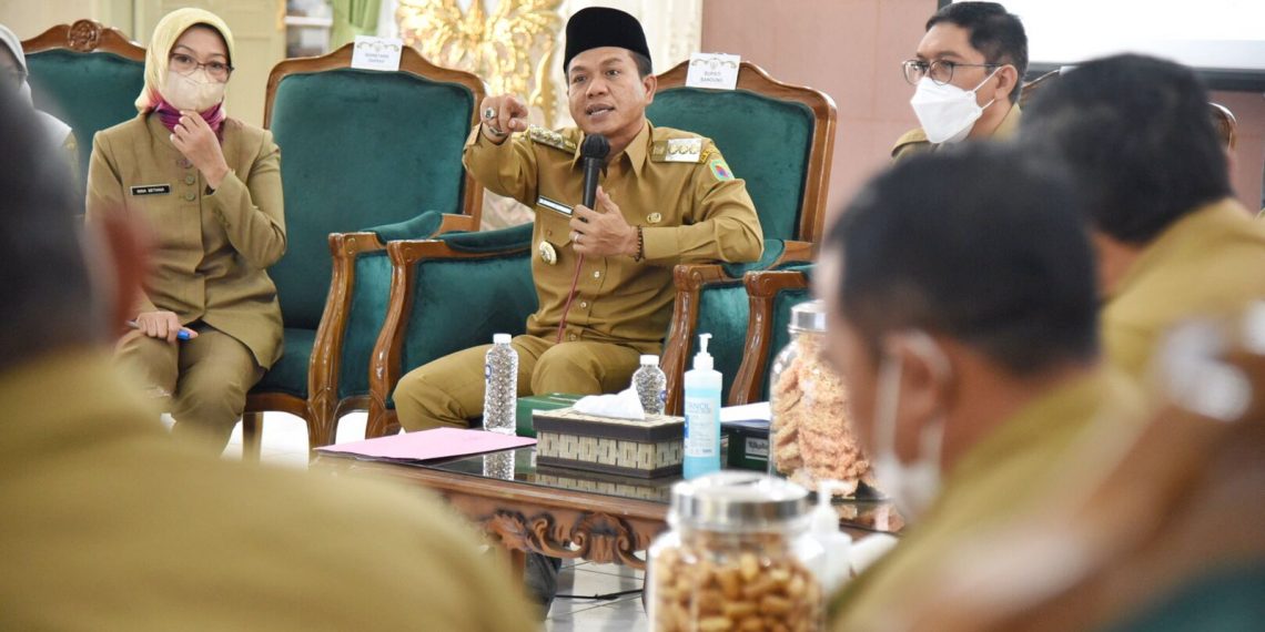Tanggulangi Kemiskinan Ekstrim, Bupati Bandung Ambil Langkah Anggarkan Top Up BLT Desa