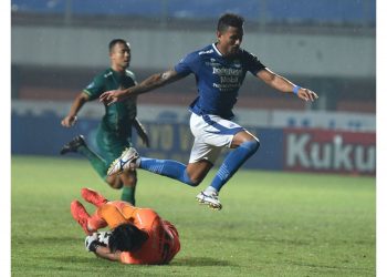 Kalah 0-3, Persib Diajari Persebaya Cara Main Efektif