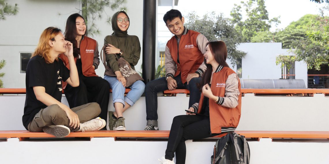 Siapkan Beasiswa Anak Guru SMA/SMK/MA Senilai Total 2 Miliar Rupiah, Apresiasi Itenas Bandung untuk Pendidik Profesional