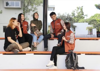 Siapkan Beasiswa Anak Guru SMA/SMK/MA Senilai Total 2 Miliar Rupiah, Apresiasi Itenas Bandung untuk Pendidik Profesional