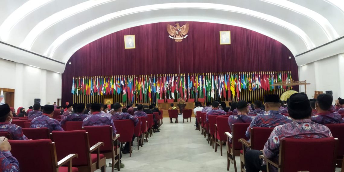 Ribuan Perangkat Desa se-Indonesia Gelar Doa Bersama di Bandung