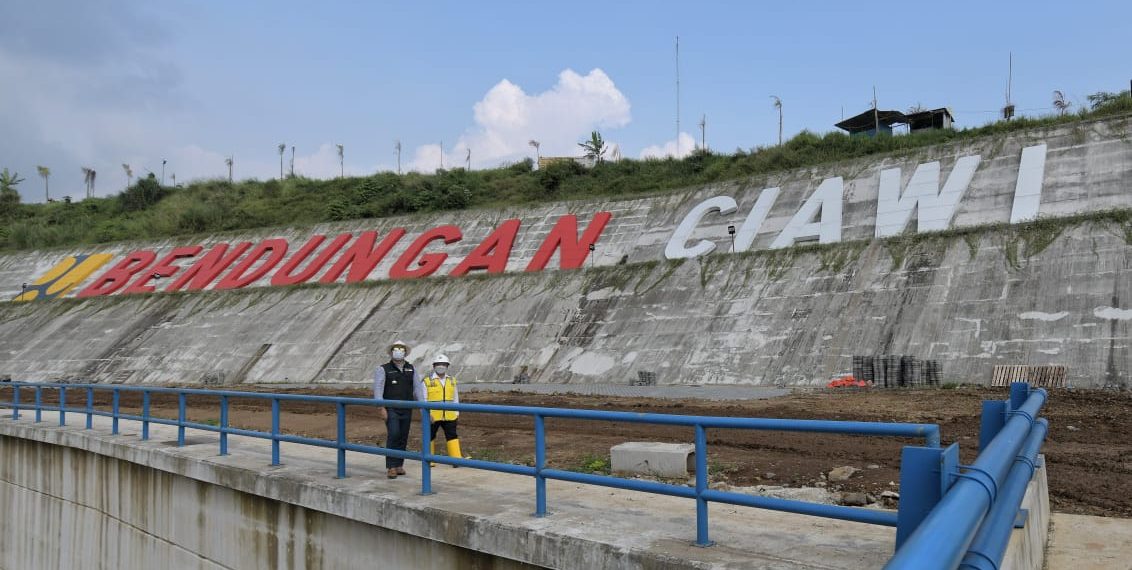 Ridwan Kamil Tinjau Proyek Bendungan Gagasan Jokowi di Bogor