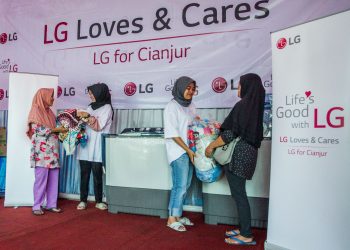 LG Sediakan Layanan Cuci Pakaian Gratis Bagi Warga Terdampak Gempa Bumi di Cianjur