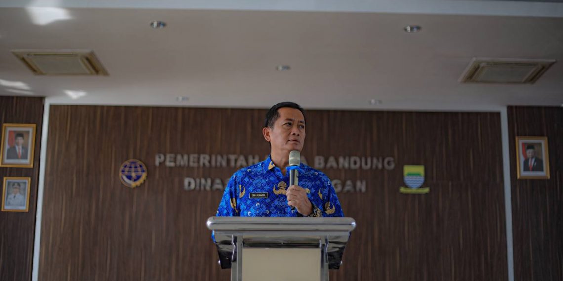 Ema Sumarna Resmi Jabat Sebagai Plh Wali Kota Bandung