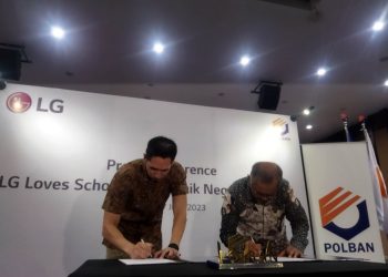 LG Loves School Dukung Peningkatan Kualitas Ruang Belajar Politeknik Negeri Bandung