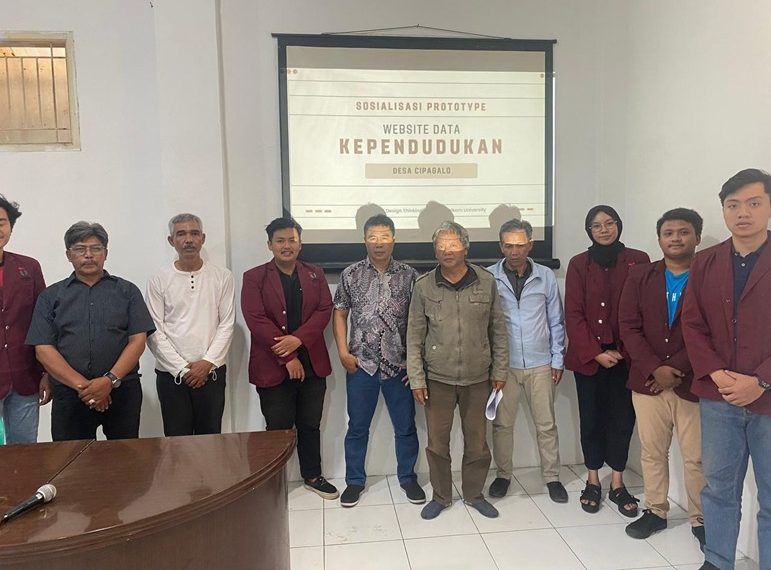 Pengembangan Website Data Kependudukan Sebagai Strategi Digital Entrepreneurship Bagi Desa Cipagalo