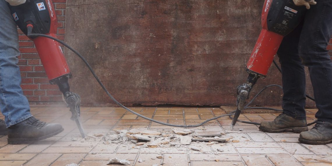 Satpol PP Kota Bandung Beri Peringatan Keras Bangunan Resto Burger untuk Segera Dibongkar