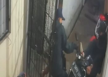 Sadis! Pelaku Tembak Warga Saat Kepergok Curi Motor di Bandung